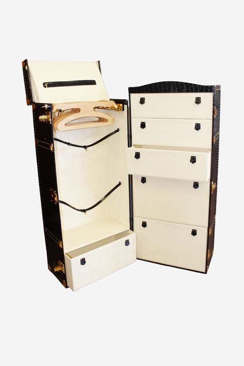 Royal Clothes Case